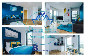 Modern Central Manchester Serviced Apartment with 24-7 Gym Access